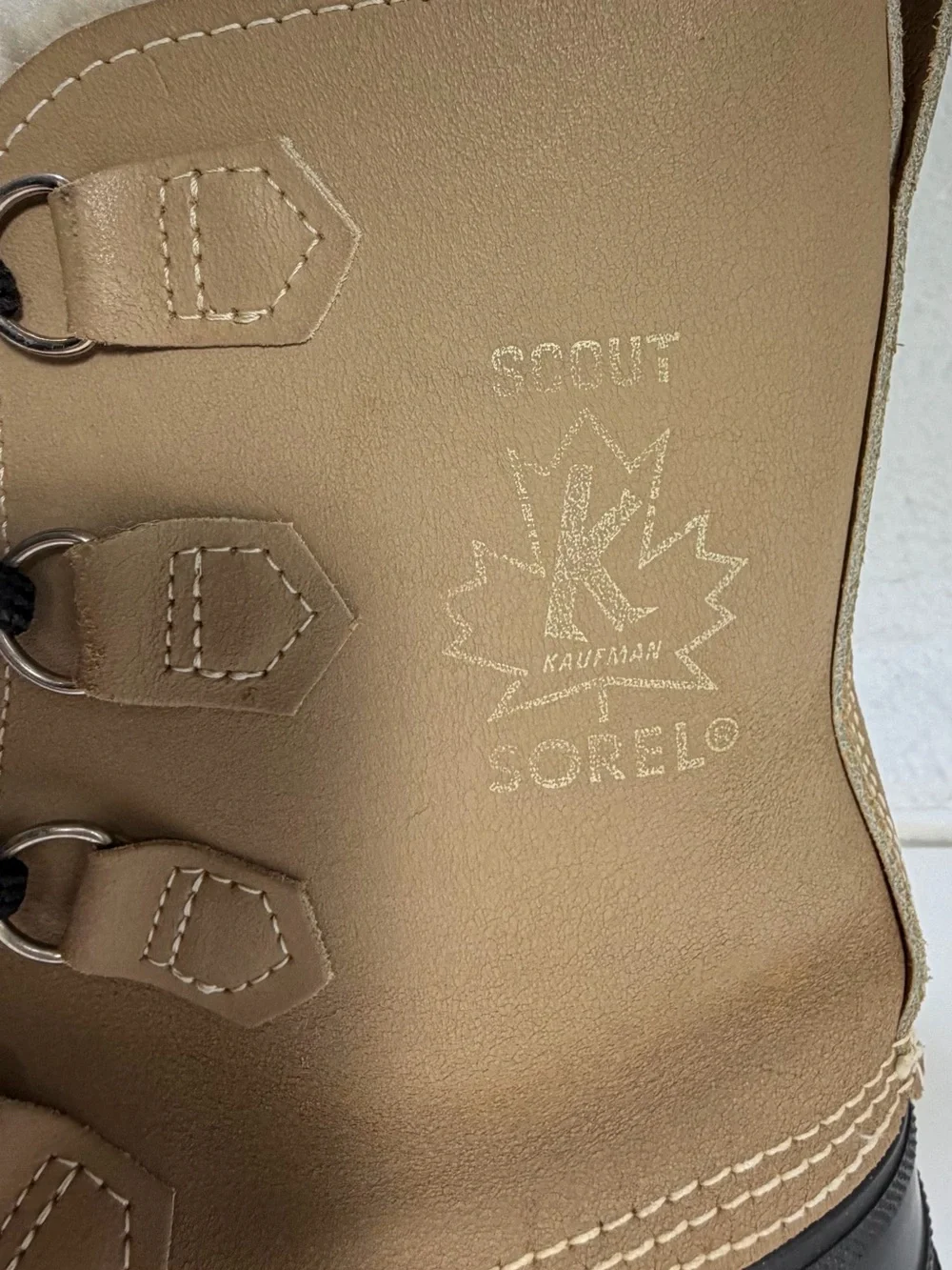 Sorel Caribou Boots Made in Canada Leather Snow Boots Tan and Black Men Size 8